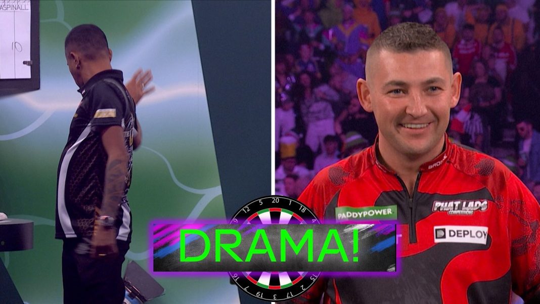 'It's not a tiger!' | Ilagan TERRIFIED by Ally Pally wasp