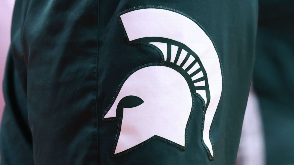 Ex-MSU star Paul Davis apologizes for verbally abusing ref