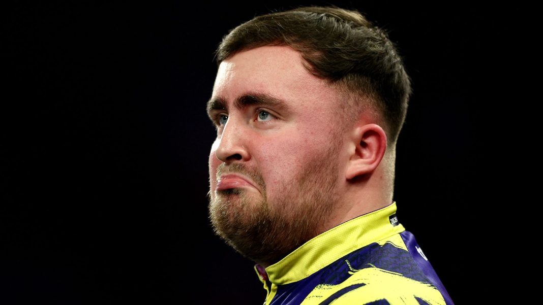 Winmau World Masters darts LIVE! Littler, Humphries, Rock all in action