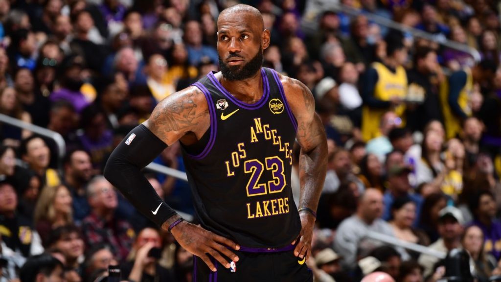 Lakers' win caps Zhuri and LeBron James' father-daughter road trip