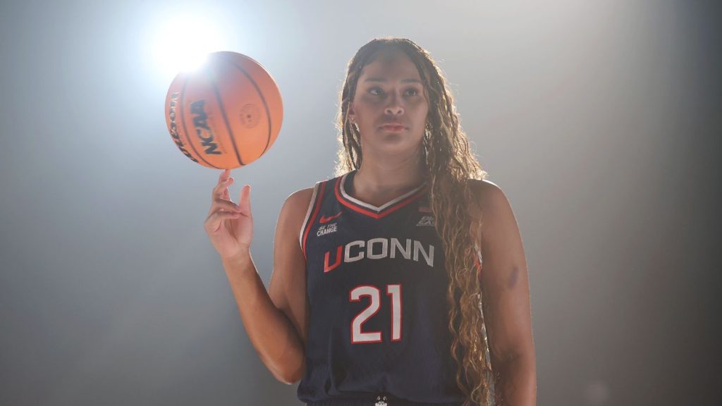 Women's Final Four 2026: How UConn star Sarah Strong found her voice