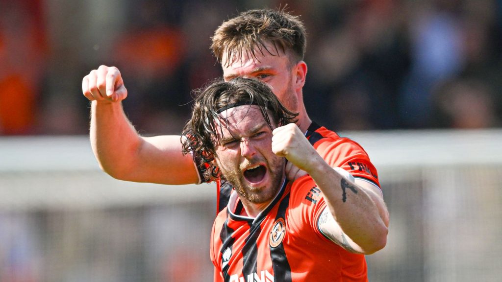 Dundee Utd 3 - 0 Dundee