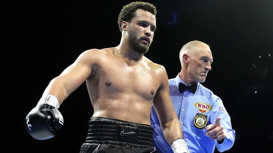 Moses Itauma is ready for Oleksandr Usyk now, says Frank Warren |'He'll fight for the world title by the end of the year' | Boxing News